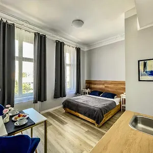 Glam House Poznaň